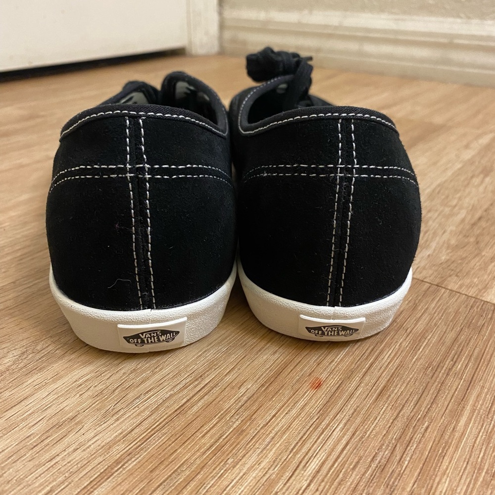Vans Men's  authentic lowpro Black Sneakers - Picture 6 of 6